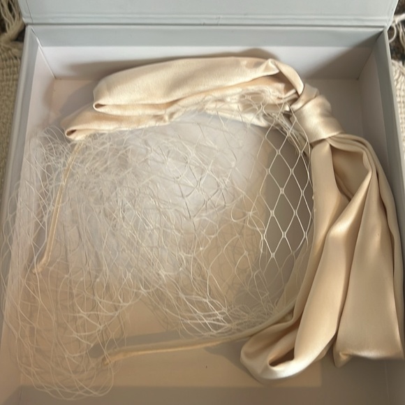 Elegant White Veil Headband KRISTIN ESS new in box - Picture 5 of 8